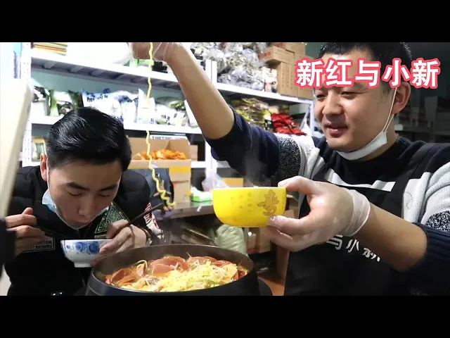 连襟俩人感情有多好?合伙下厨当起吃播 自制延边美食看着馋人!